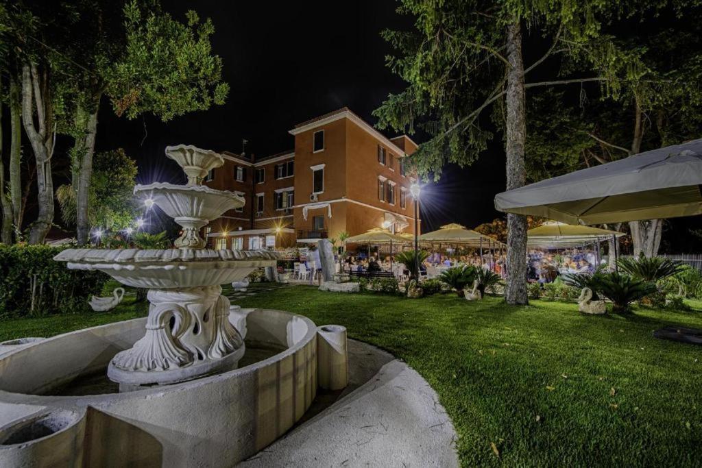 Il Postiglione Hotel - Sala Ricevimenti Minturno Exterior photo